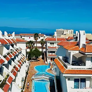 https://penthouse-las-flores.tenerifehoteles.net