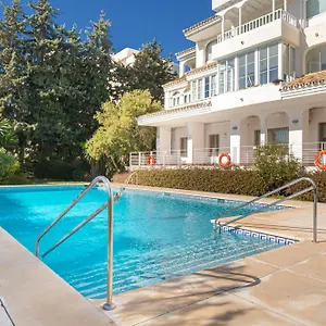 https://apartamento-puerto-marbella.es-andalucia.com