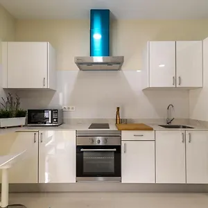 https://livian-suites-playa-canteras-con-parking.in-canary-islands.com